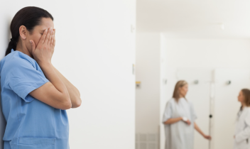 Devast&ograve; il reparto psichiatrico dell&rsquo;ospedale di Ciri&egrave;: condannato a un anno