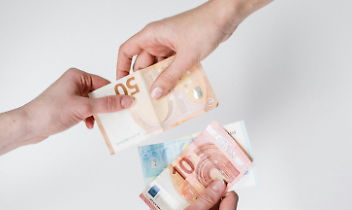 Venaria Reale, un aiuto concreto contro il sovraindebitamento: firmata la convenzione con la Fondazione La Scialuppa