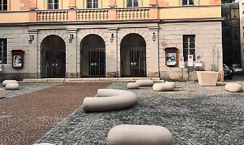 Le panchine e il piccolo teatro delle opinioni