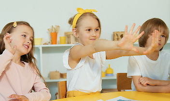 San Benigno Canavese, a scuola di solidariet&agrave; con il progetto Croce Bianca