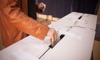 Urne aperte a maggio