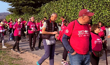 La collina cammina per la ricerca: grande partecipazione alla &ldquo;Just The Woman I Am&rdquo; di Rivalba (FOTO)