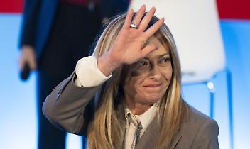 Guerra, benzina e silenzi: l&rsquo;Italia che aspetta mentre il mondo brucia