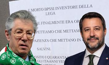 Volantino choc contro Bossi e Salvini a Rivoli: "Ora &egrave; morto, aspettiamo che mettano in galera Salvini"