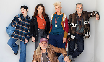 &ldquo;Circle Mirror Transformation&rdquo;, debutta a Torino il teatro che racconta il silenzio