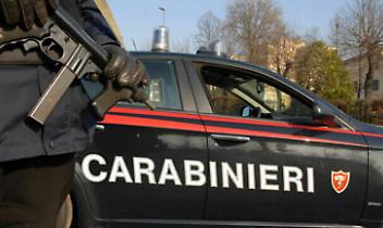 Botte ai vigilantes per 500 euro: rapina al centro commerciale di Settimo Torinese