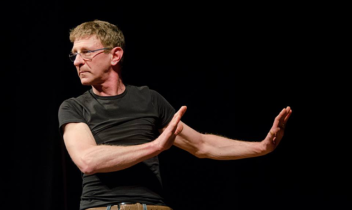 Comicit&agrave;, poesia e improvvisazione