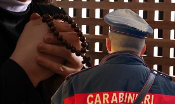 Controlli su traffico di animali e droga in canonica, indagine dei carabinieri in Canavese: nel fascicolo degli indagati anche il parroco del paese. Diocesi di Ivrea in imbarazzo