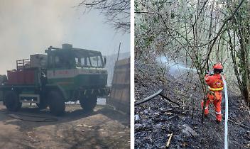 Incendio nei boschi di Traversella, vigilia di Pasqua tra fiamme ed elicotteri
