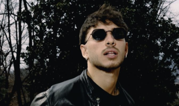 Dennis annuncia &ldquo;Mi piaci tu&rdquo;: il ritorno del cantante di Settimo Torinese tra pop e nuove emozioni