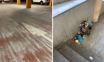 Rivoli, vandalismi e degrado ai Portici: estintori svuotati e vetri ovunque. &ldquo;Siamo esasperati&rdquo;