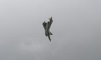 Caccia ed elicotteri nei cieli del Canavese. "Aiuto: siamo in guerra!"