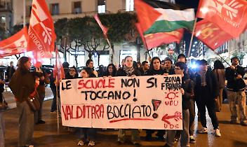 Riordino degli Istituti scolastici in Piemonte: 15 accorpamenti. Luned&igrave; la protesta