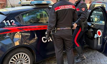 Bollengo, tentato furto all'alba e inseguimento in centro: bloccati due giovani della zona