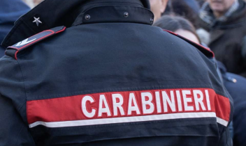 Aggredita per aver filmato atti vandalici