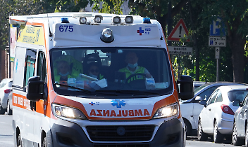 Motociclista muore sulla provinciale 185