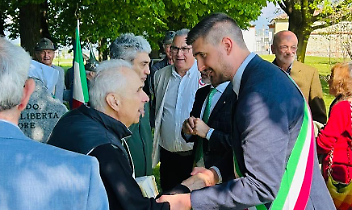 Rivoluzione a Ozegna: il cippo &ldquo;smart&rdquo; che fa parlare i caduti, con i QR code la memoria diventa viva (Mediagallery)