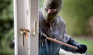 CANTALUPA. Rapina in villa nel Torinese, caccia a quattro banditi