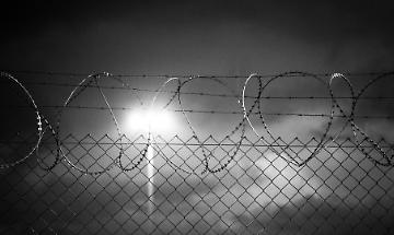 Fai strada ai poveri senza farti strada