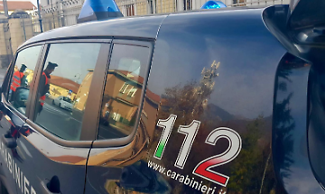 Bloccato in casa mentre rovista in camera da letto: arrestato ladro a Bussoleno