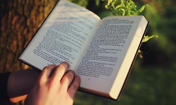 Tre autori al Caff&egrave; Roccia