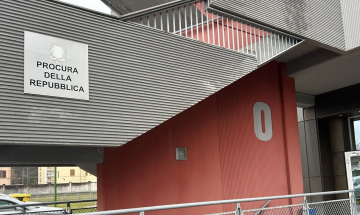 Samone, occupa l&rsquo;alloggio dell&rsquo;anziana e minaccia madre e figlia: