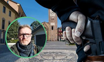 &ldquo;Stiamo fingendo che vada tutto bene&rdquo;: sparo a Chivasso davanti al Duomo, l&rsquo;accusa del socialista Marco Riva Cambrino