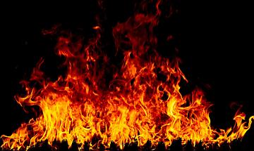 Incendio nella notte