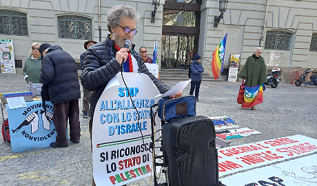 Ivrea denuncia: &ldquo;L&rsquo;Italia dice che vuole la pace ma sta lavorando in appoggio l'aviazione americana&rdquo;