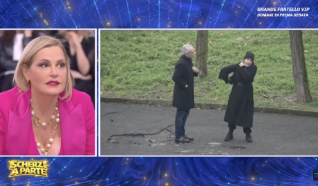Simona Ventura vittima di &ldquo;Scherzi a parte&rdquo; si scaglia contro il marito: &ldquo;Sei una testa di c...&rdquo; (VIDEO)