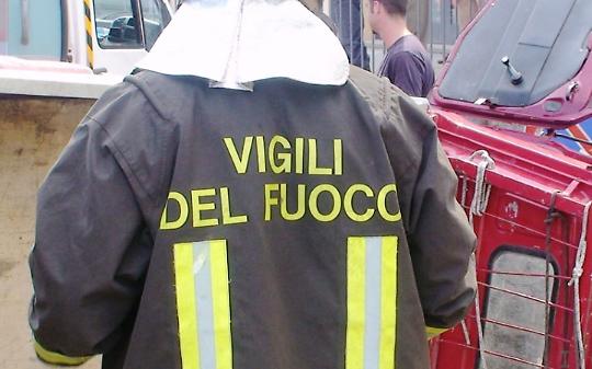 CASELLETTE. Brucia dehors ristorante, 6 squadre Vvf per spegnere fiamme