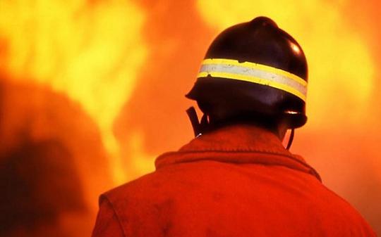 BURIASCO. Incendio nella notte, distrutto deposito fieno cascina