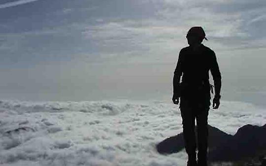 FENESTRELLE. Incidenti montagna: precipita in dirupo, morto escursionista