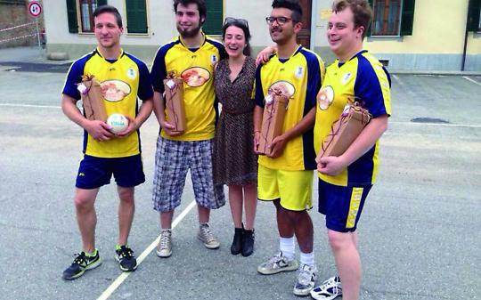 BRUSASCO. Il trofeo "San Luigi" di pallapugno vinto da Ottiglio Monferrato