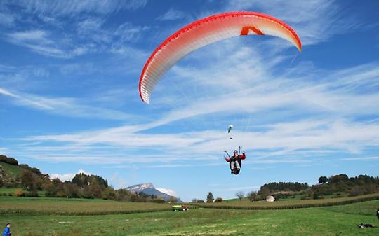 GIVOLETTO. Parapendio scomparso in Val Susa, salvo il pilota