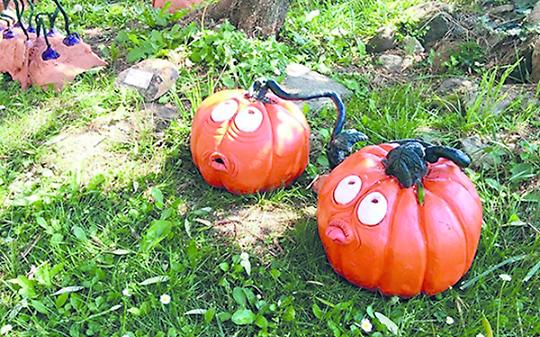 CASTELLAMONTE. Fra giardini e sale del castello, il calore e il colore della ceramica