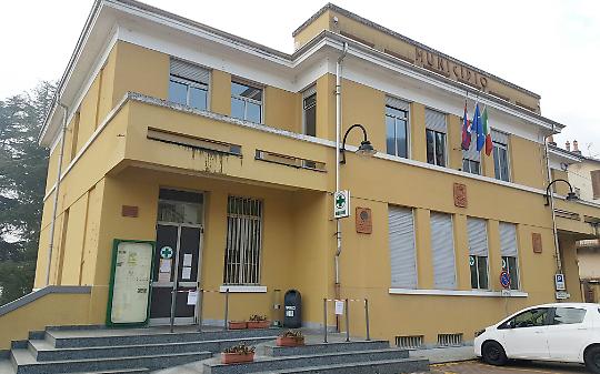PARELLA. Una deroga per tenere la scuola ancora aperta