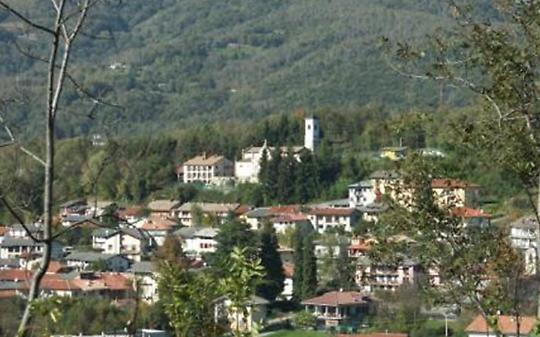 VAL DI CHY. Pensionato muore in solitudine e 10 cani gli mangiano il volto