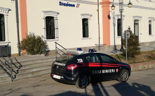 CHIOMONTE. Multato perché senza biglietto, ruba lo zaino al capotreno