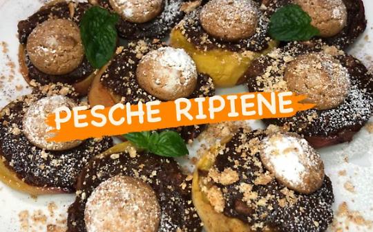 Pesche ripiene all'amaretto