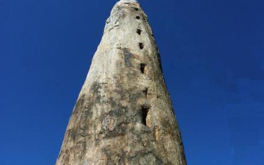 IL MENHIR DI LUGNACCO