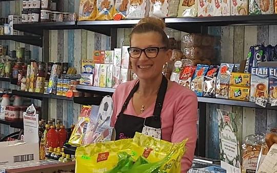 VIALFRE'. Troppi costi fissi. Sonia Palvario chiude l'unico minimarket del paese