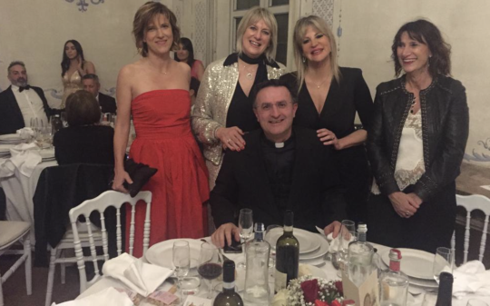 Mele kamikaze e vini fuori contesto: cronaca non autorizzata di una cena al Gran Galà