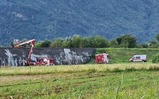 Quattro dirigenti di Edison indagati per la morte dell'operaio caduto nel canale
