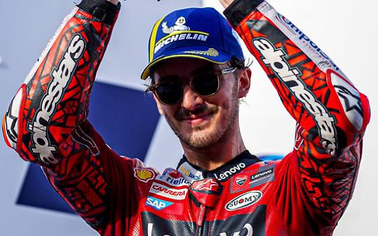 Bagnaia da bomber: pole, fuga e Sprint in tasca