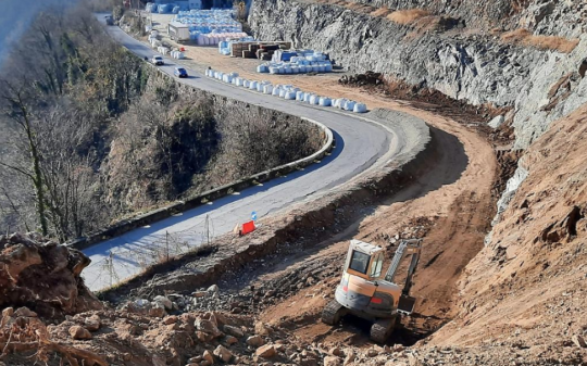 Basta morti: al via i lavori per allargare la curva che affaccia sulla diga