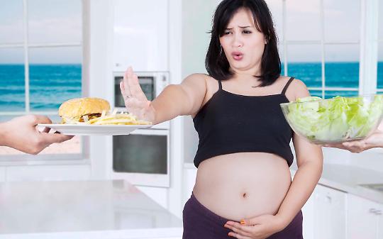 Sono incinta e sto ingrassando. Dottore mi aiuti...