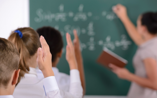 Scuole Primarie a rischio nel Canavese: Torino interroga i Comuni con pochi iscritti per l’anno scolastico 2025/2026.