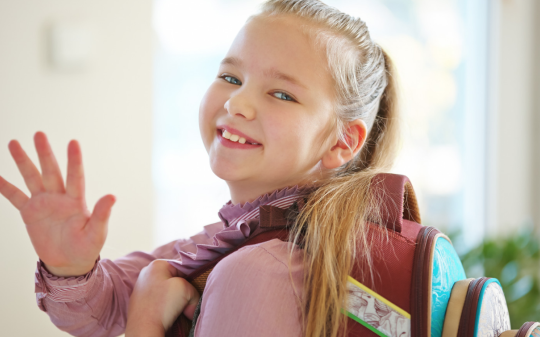 Banchette attiva il PEDIBUS: ogni mercoledì a piedi verso la “W. Fillak”, percorso sicuro con volontari e Polizia Municipale