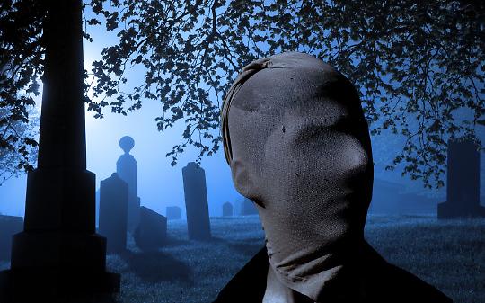 Vergogna al cimiteri